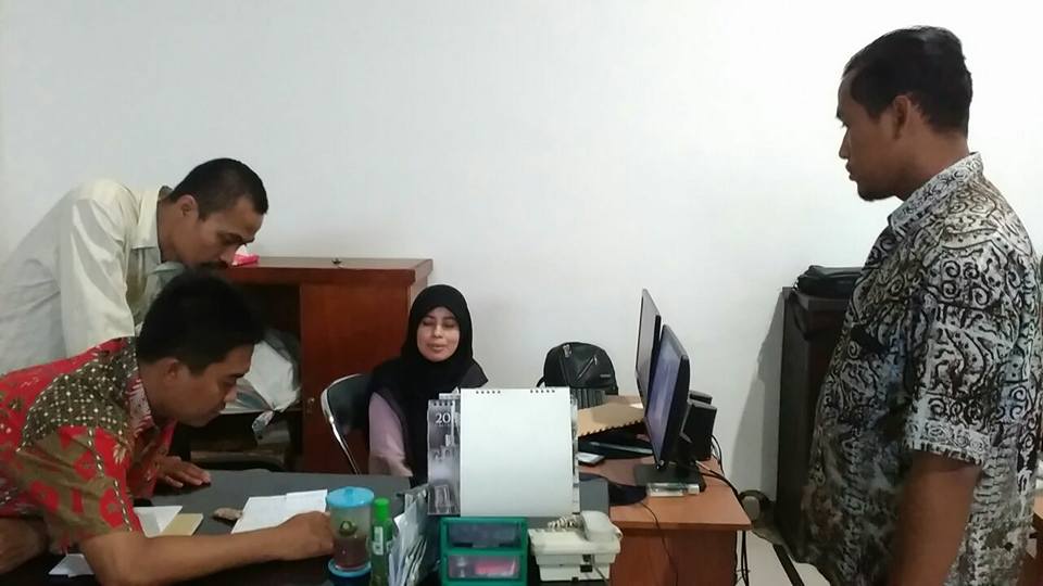 Amanah Solution sedang membantu audit sistem untuk merancang SOP di Wadimor Pekalongan Amanah Solution sedang membantu audit sistem untuk merancang SOP di Wadimor Pekalongan